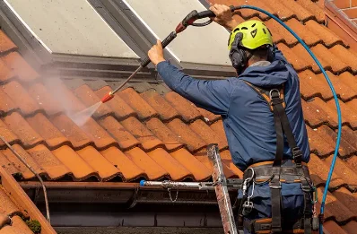 Démoussage et hydrofuge de toiture à Gigean